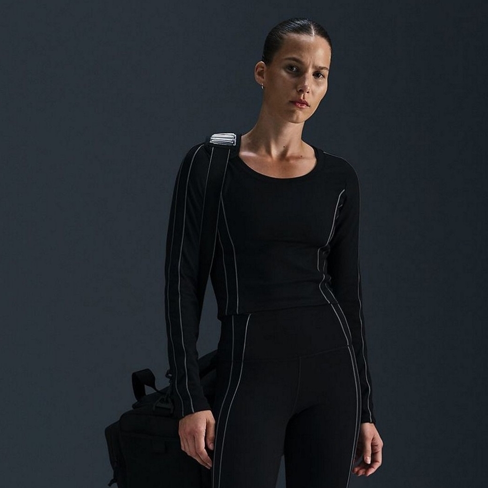Nike Black Fitted Dri-Fit Long Sleeve Crop Top Size Small